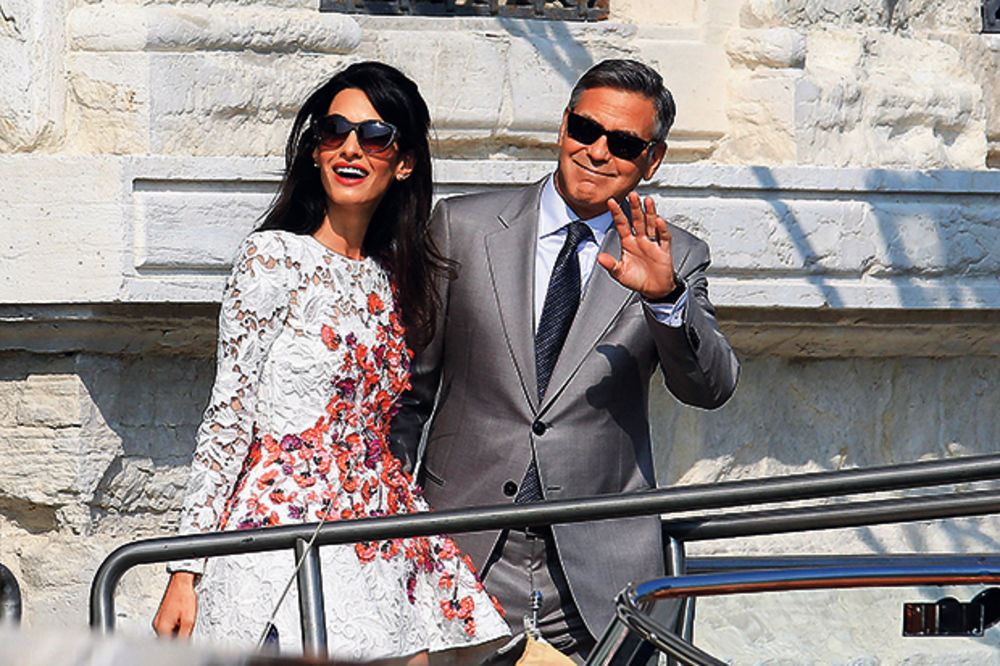 PAPARACO: Džordž Kluni i Amal pokazali burme i plovili Venecijom!