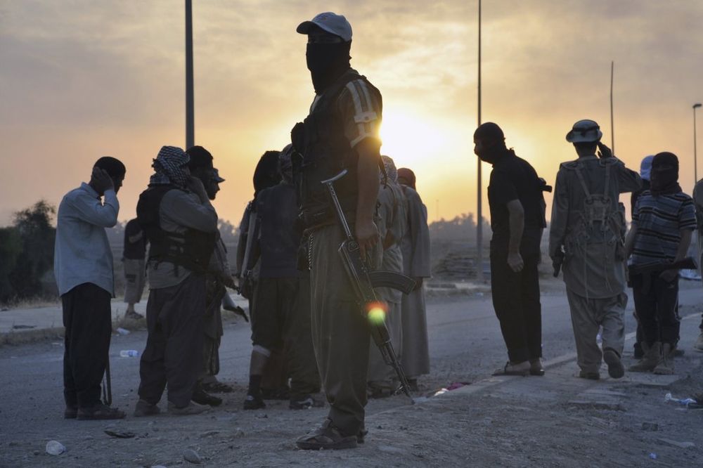 NAJEZDA: Džihadisti ISIL napreduju prema granici Turske