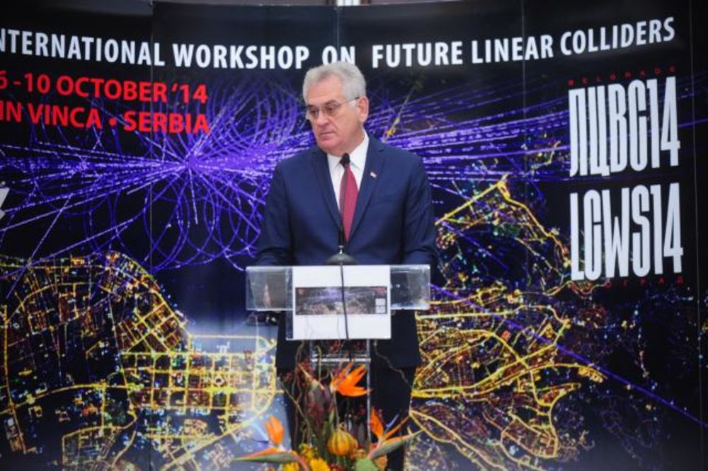 Nikolić pozdravio fizičare: Srpski naučnici već su se integrisali u Evropu