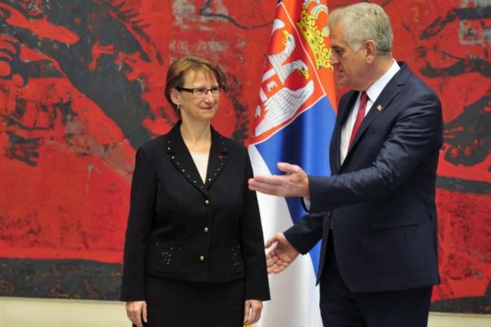 Nikolić primio akreditive nove ambasadorke Francuske