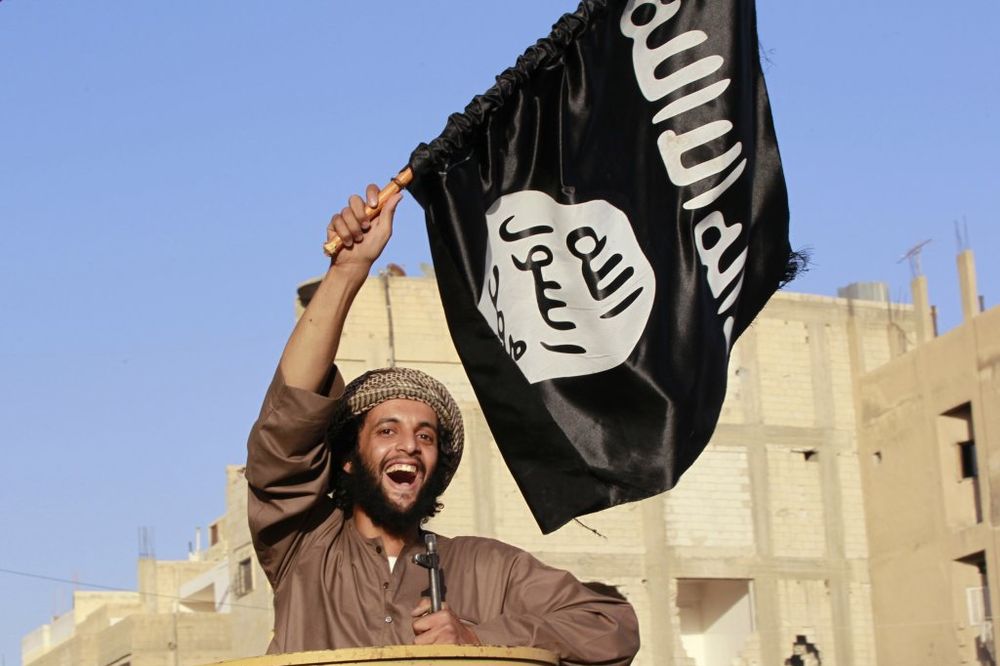 ISIL IZBIO NA GRANICU TURSKE: Crna zastava džihadista vijori se u Kobaneu!