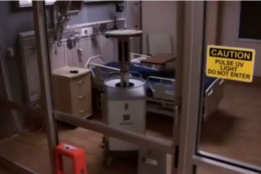 (VIDEO) REVOLUCIONARNO: Amerikanci napravili robot koji ubija virus ebole za dva minuta!