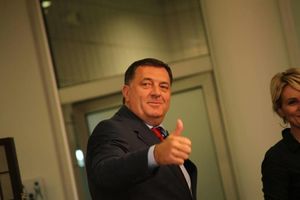 Nezavisne: Dodik pobedio Tadića