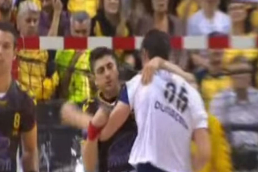 (VIDEO) HRVATSKI KANIBAL: Kopljar kao Suarez ujeo protivnika za rame