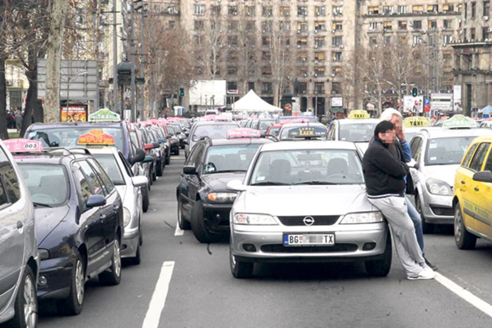 ONI ŠTRAJKUJU U SRBIJI: Na ulicama studenti, advokati, prosvetari, ugostitelji...