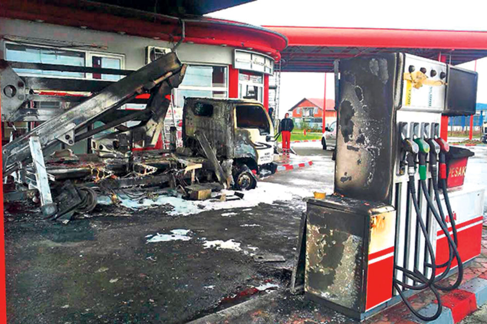 ZAPALJENA PUMPA U JAGODINI: Policija danonoćno čuva Knez petrol