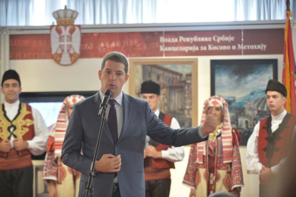 Đurić otvorio štand Kancelarije za Kosovo: Borićemo se svim srcem za ono što je naše!
