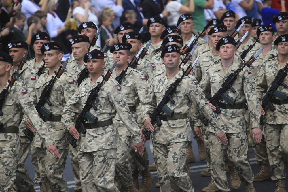 PRESTROJAVANJE: Poljska dovlači vojsku na granicu s Ukrajinom