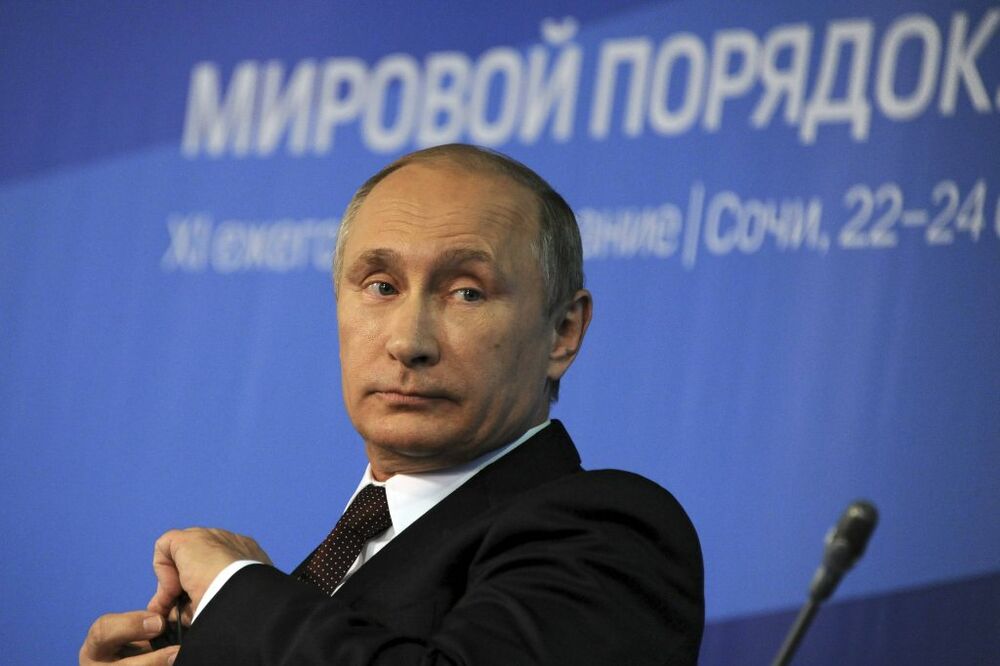 PUTIN: Rusija se neće upuštati u sukob koji joj nameću, naša vojna doktrina je odbrambena