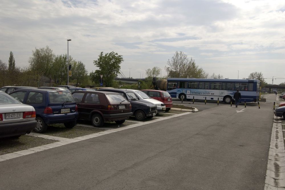 PUTNICI, PAŽNJA: Autobusi ubuduće kreću od Buvljaka umesto od Centra Sava