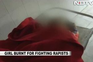 (VIDEO) SEKSUALNO NASILJE U INDIJI: Umrla devojčica koju su zapalili silovatelji