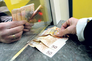 DINAR STABILAN: Evro danas 117,58 po srednjem kursu