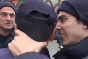SUKOB U POLICIJSKIM REDOVIMA: Komandir udario policajca jer nije hteo da upotrebi biber sprej!