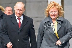 U OVO VERUJU SAMO TEORETIČARI ZAVERA Ljudmila Putin: Vladimir je mrtav, zamenio ga je dvojnik!