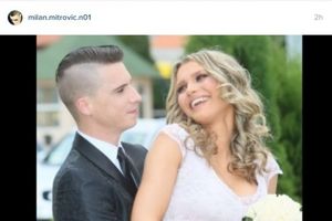 (FOTO) PROSLAVILI 1. GODIŠNJICU BRAKA: Pogledajte kako je Milan Mitrović iznenadio suprugu