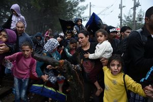 GASI SE PRIHVATNI CENTAR: Migranti se iseljavaju iz Šida, uskoro i iz Beograda