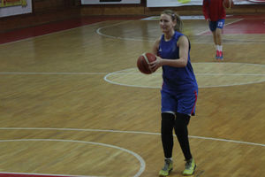 (FOTO) PRIPREMA SE ZA DEBI: Ovako Nataša Kovačević trenira i čeka papire za povratak košarci!