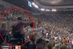 (VIDEO) NJIHOV TENIS ČINI ČUDA: Federer i Novak podigli čoveka iz invalidskih kolica!