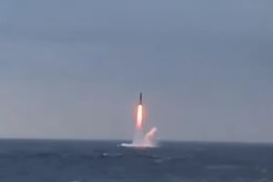 RUSIJA PRETI SAD ATOMSKIM UDAROM: Severna flota priprema vežbu ispaljivanja 16 balističkih raketa