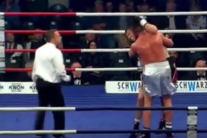 (VIDEO) SKANDAL U RINGU: Albanac ujeo srpskog boksera tokom meča u Minhenu