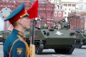 (VIDEO) OVAKO TO RADE RUSI: Vojna parada prestrašiče i NATO i Ameriku