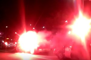 (VIDEO) LEŠINARI U AKCIJI: Pogledajte kako su navijači Borca blokirali centar Banjaluke