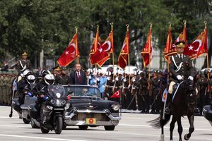 APSOLUTNI VLADAR TURSKE: Kako je Erdogan prošao put od prodavca đevreka do modernog turskog sultana!