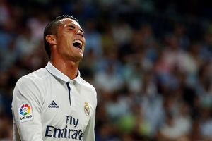 (VIDEO) POBESNELI KRISTIJANO: Pogledajte kako Ronaldo gazi i psuje saigrače