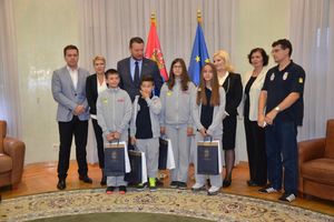 Osnovci iz Srbije osvojili četvrto mesto na evropskom takmičenju - šta znaš o saobraćaju