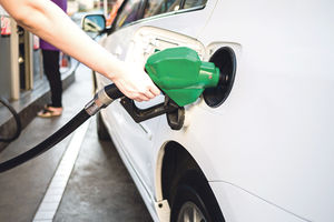 NOVO POSKUPLJENJE POSLE PRAZNIKA: Skače cena benzina, litar 153,5 dinara!