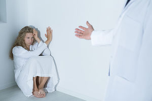 STRAVA U PROKUPLJU: Bolničar silovao ženu na psihijatriji!