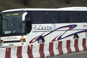 INCIDENT U LASTINOM BUSU: Vozač stao na sred Ibarske kod Rušnja zbog svađe sa putnikom