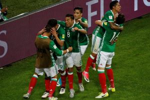 (VIDEO) LUDNICA U SOČIJU: Meksiko posle preokreta pobedio Novi Zeland, a onda je nastala opšta tuča na terenu