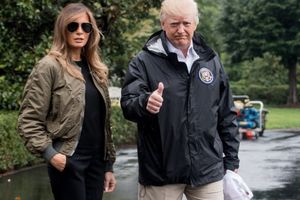 TRAMP ODREŠIO KESU: Američki predsednik dao milion dolara svojih para za pomoć žrtvama uragana!