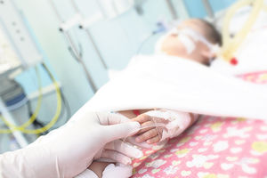 PRVA ŽRTVA MALIH BOGINJA U MAKEDONIJI: Šestomesečna beba preminula u Skoplju posle komplikacije na plućima