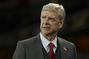 (VIDEO) VENGER SRUŠIO FERGUSONA: Trener Arsenala novi rekorder Premijer lige! VBA mu upropastio slavlje u 89. minutu