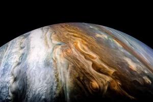 NASA IZABRALA MASKA: Milijarderov SpejsX vozi astronaute na zaleđeni Jupiterov mesec Evropu
