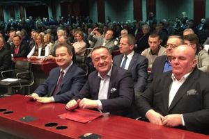 (VIDEO) DAČIĆ NA SEDNICI GRADSKOG ODBORA SPS: Socijalisti spremni za bitku za Beograd sa Antićem na čelu!