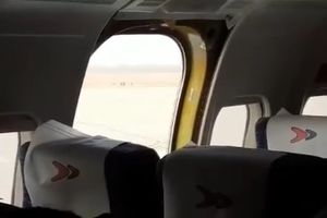 (VIDEO) HOROR LET: Otpala vrata na avionu, a za to optužili putnike!