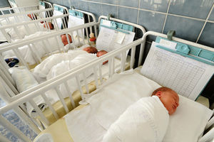 SRPSKA OVO NE PAMTI: Bejbi bum, 35 beba rođeno za samo 24 sata!