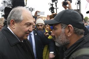 (VIDEO) BURNO U JERMENIJI: Protesti se nastavljaju, vođa opozicije uhapšen posle sastanka sa premijerom