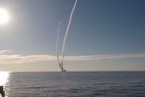 NAJMOĆNIJI TEST OD HLADNOG RATA: Rusi isprobali nuklearni napad iz podmornice! (VIDEO)