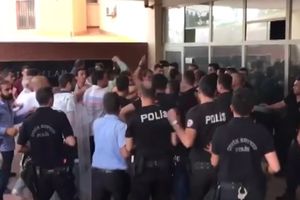 KRVAVA KAMPANJA: U Turskoj uhapšeno 19 osoba tokom predizbornog mitinga, 4 mrtvih