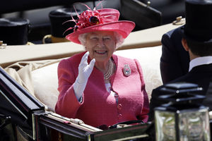 ELIZABETINA PRAVILA: Kraljica samo nedeljom u torbici nosi dve novčanice, a za to ima dobar razlog