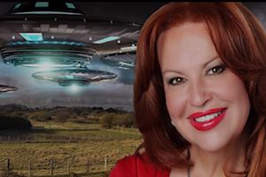 OTELI JE VANZEMALJCI: Žena koja ovo tvrdi kandidovala se za Kongres i otkrila tajne koje su joj poverili u svemirskom brodu! (VIDEO)