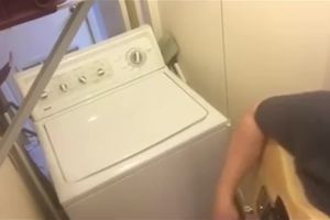 VEŠ MAŠINA JE NAJBOLJA RITAM MAŠINA: Čovek napravio muzički spektakl u svom kupatilu! Ludo se zabavio (VIDEO)