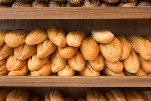 LJAJIĆ O MOGUĆEM UKIDANJU UREDBE O VEKNI OD NAJVIŠE 46 DINARA: Ne preti nam poskupljenje hleba!