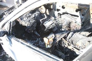 KRIVIČNA PRIJAVA ZBOG PALJEVINE GOLFA: Šesnaestogodišnjak iz Kovačice zapalio auto ispred porodične kuće