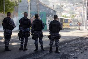 UBIJEN NAJTRAŽENIJI ŠVERCER DROGE U RIO DE ŽANEIRU: Okršaj narko-grupe i policije, ubijeno 6 kriminalaca! (FOTO, VIDEO)