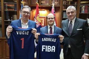SRBIJA ĆE BITI DOBAR DOMAĆIN SVIM TIMOVIMA: Predsednik Vučić ugostio genseka FIBA i prvog čoveka srpske kuće košarke